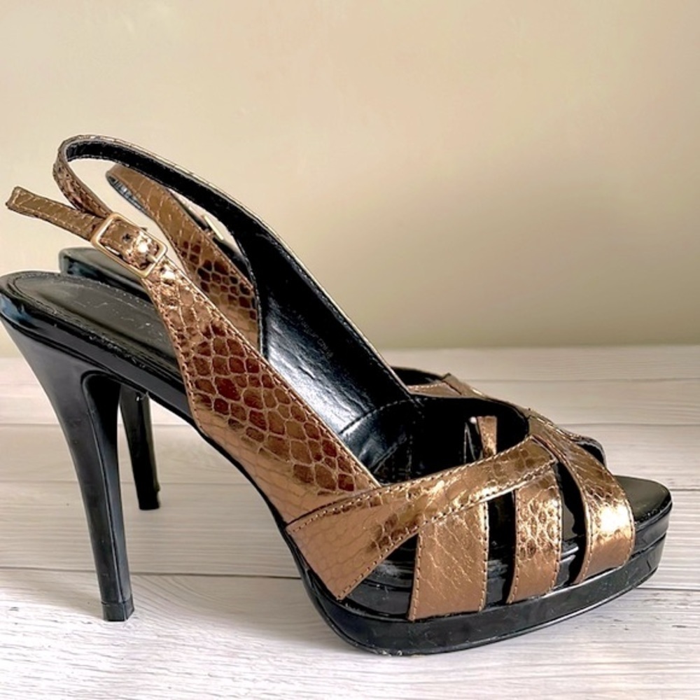 Le Château High Heeled Shoes - Size 7